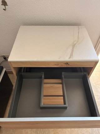 Mueble de baño madera y mármol