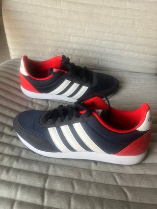 Zapatillas Adidas V Racer 2 azul y rojo