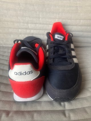 Zapatillas Adidas V Racer 2 azul y rojo