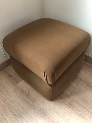Puff marrón de tela