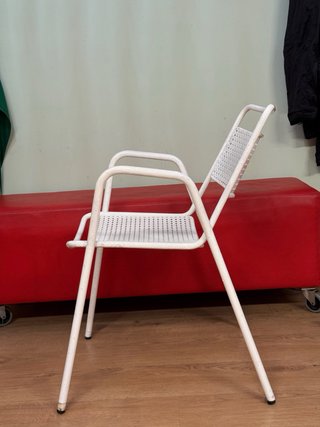 Silla de jardín de acero blanca