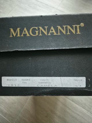 Zapatos Magnanni Marrones Brogue