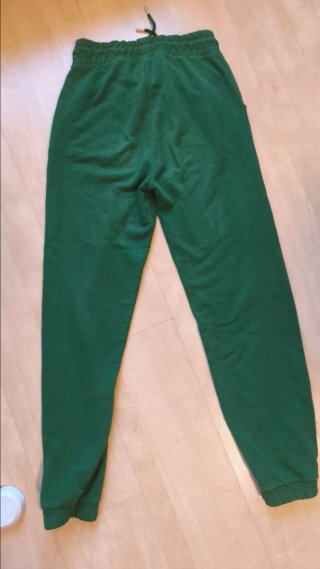 Pantalones de chándal Stradivarius verdes