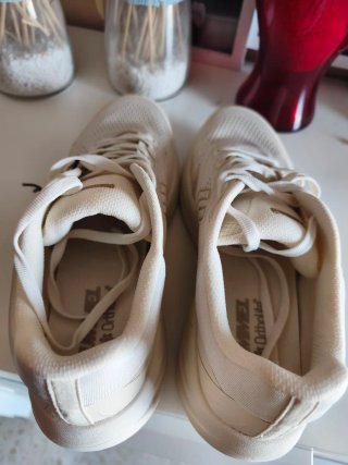 Deportivas Hummel unisex beige y oro