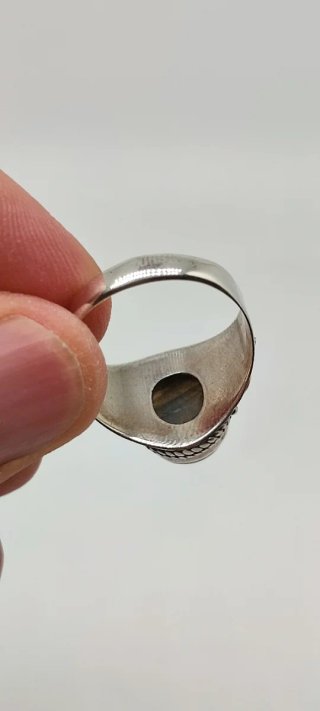 Anillo de Plata y Labradorita.