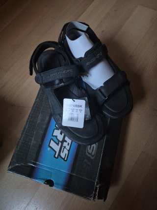 Sandalias Skechers Negras