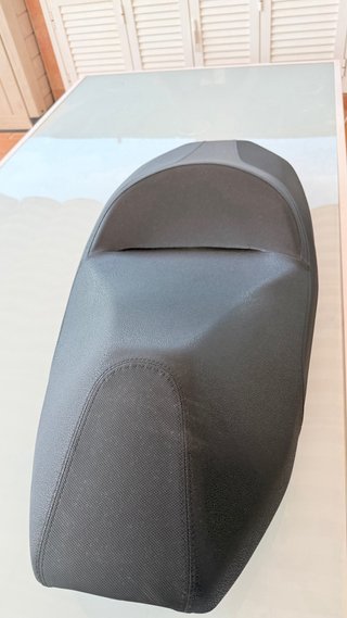 Asiento Honda Forza 2025-2026 125-350cc Negro/Gris