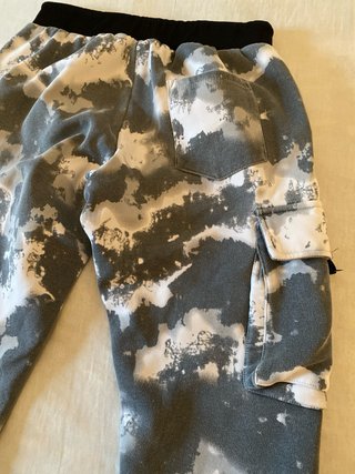 Pantalones Cargo Estampado Gris
