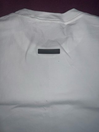 Camiseta Essentials Blanca Talla M