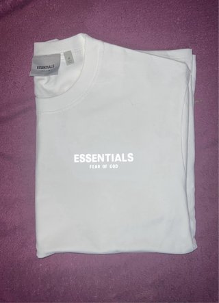 Camiseta Essentials Blanca Talla M