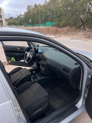 Volkswagen Golf 2000
