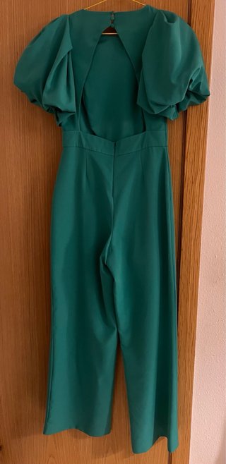Mono verde East Cost con mangas abullonadas