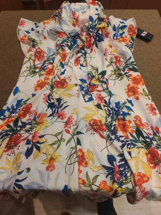 Vestido estampado floral talla M