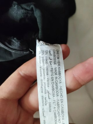 Vestido negro con cinturón