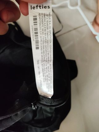 Vestido negro con cinturón