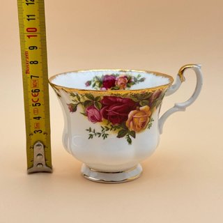 Taza y Platillo Royal Albert Old Country Roses