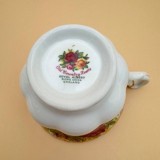Taza y Platillo Royal Albert Old Country Roses