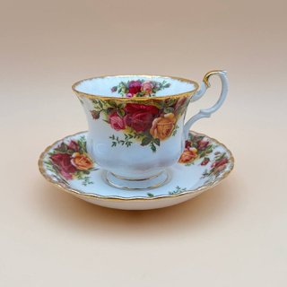 Taza y Platillo Royal Albert Old Country Roses