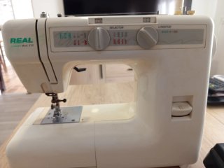 Máquina de coser REAL Mod. 510