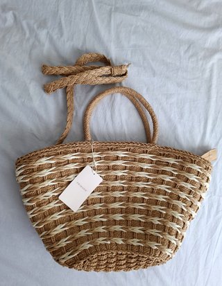 Bolso cesta nueva sin estrenar y con etiqueta. Con