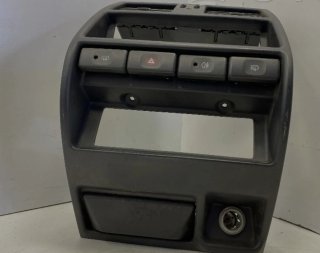 Consola Central Nissan Terrano 2