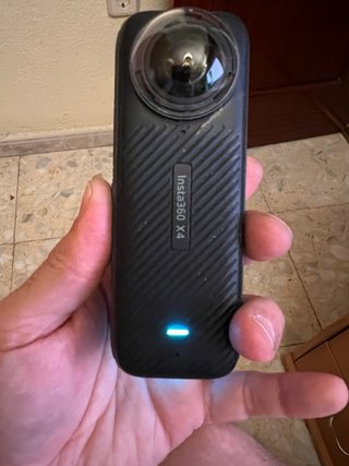 Insta360 X4 + 3 Bat Originales + Accesorios + Caja