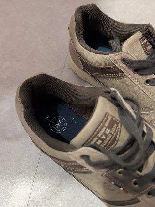 Zapatillas casuales hombre marrones y grises