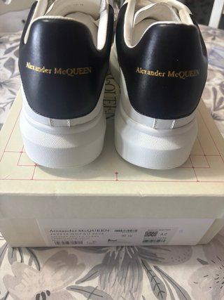 Alexander McQueen Scarpe Bianche Nere 42