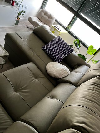 Sofá chaise longue verde oliva