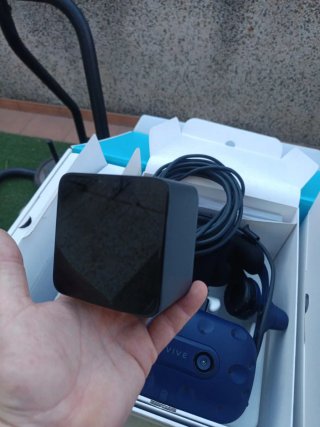 HTC Vive Pro + 2 mandos + Base Station 2.0