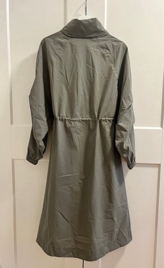 Gabardina Oysho verde