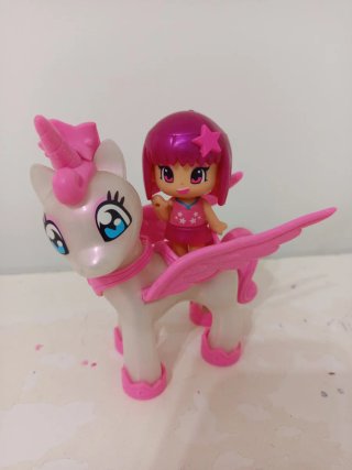 unicornio Pinypon con muñeca