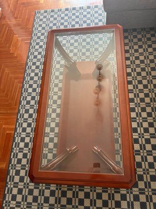 Mesa de centro de madera y cristal