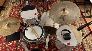 Batería Sonor AQ2 + Platillos Zildjian K Dry