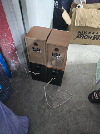 Bocinas JVC Marrón y Gris