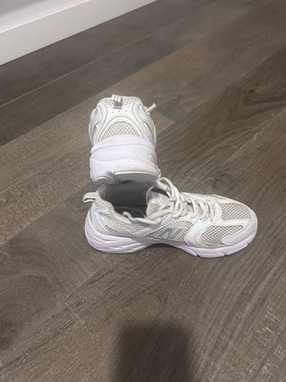 Zapatillas New Balance 530 Gris y Blancas