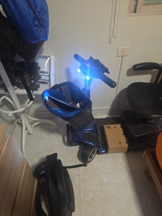 Scooter Eléctrico Azul Poco Uso