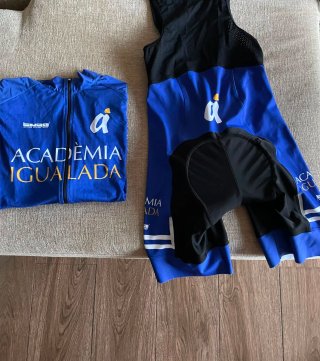 Conjunto Ciclismo Academia Igualada