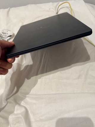 MacBook Air M2 (2022) 8GB RAM