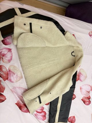2 Chaquetas Mujer L (Pelo y Piel Sintética)