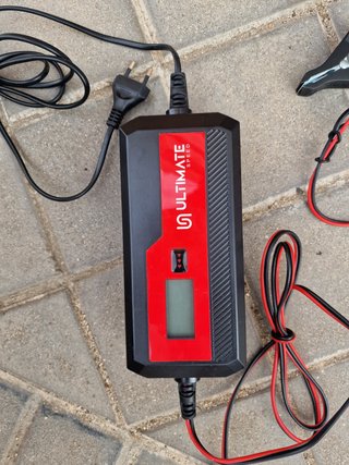 Cargador de batería para vehículo