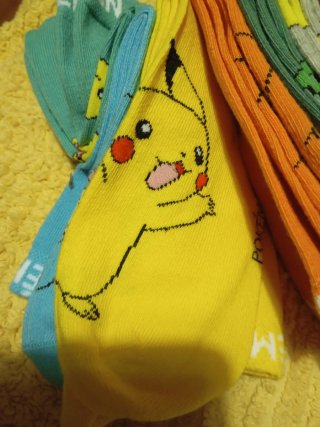 Calcetines altos unisex Pokémon H&M Talla 37/39