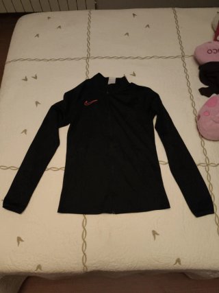 Sudadera Nike cremallera negra