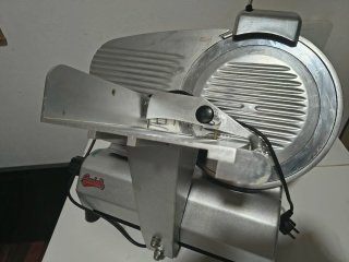Cortadora de fiambre  profesional Gadali