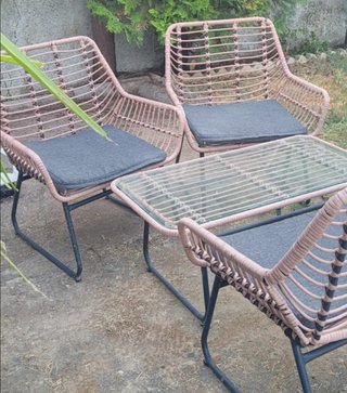Conjunto jardín 4 piezas ratán rosa + mesa cristal