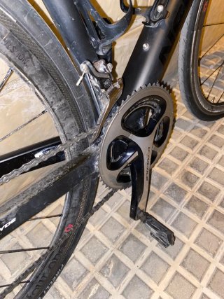 Bicicleta de carretera negra