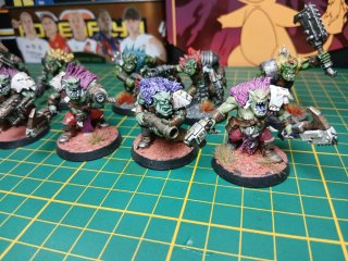 Escuadra Trinkabeztiaz Warhammer Orcos