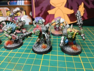 Escuadra Trinkabeztiaz Warhammer Orcos