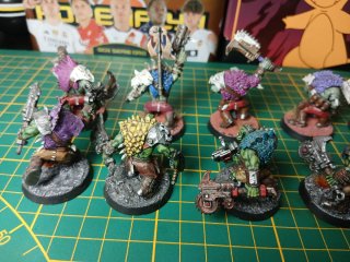 Escuadra Trinkabeztiaz Warhammer Orcos