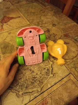 Coche Minnie a pilas con sonido